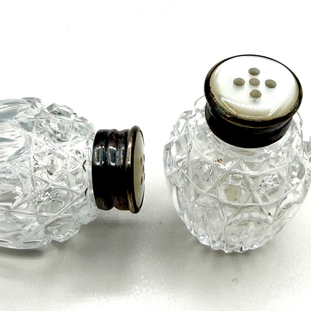 Vintage Western Germany Mini Crystal Salt Pepper Shakers Mother of Pearl‎ Tops